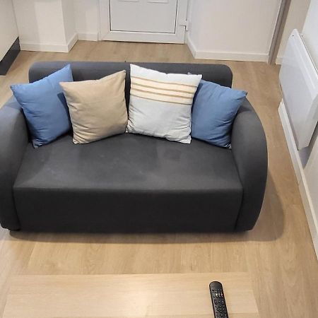 סן-קלוד Appartement 1 Chambre, Cuisine, Coin Salon, Salle De Bain מראה חיצוני תמונה