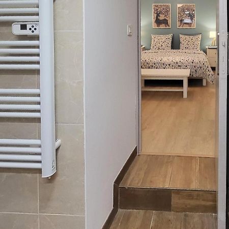 סן-קלוד Appartement 1 Chambre, Cuisine, Coin Salon, Salle De Bain מראה חיצוני תמונה