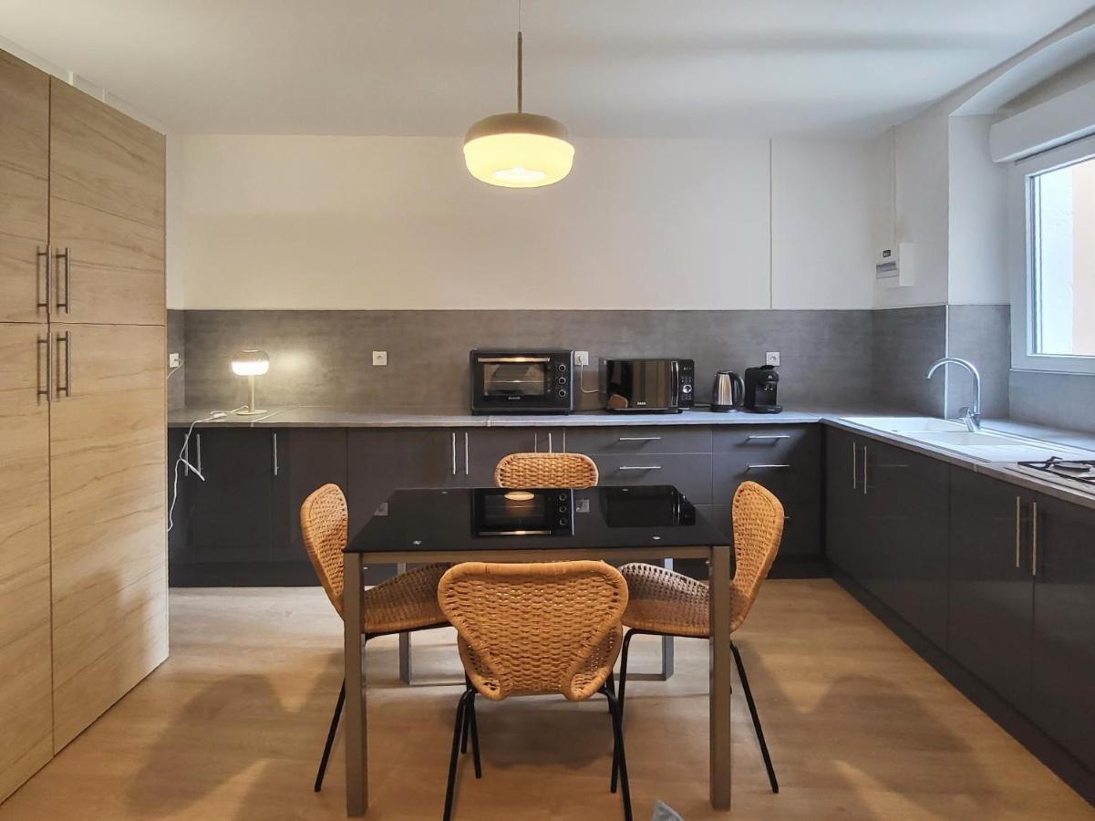 סן-קלוד Appartement 1 Chambre, Cuisine, Coin Salon, Salle De Bain מראה חיצוני תמונה