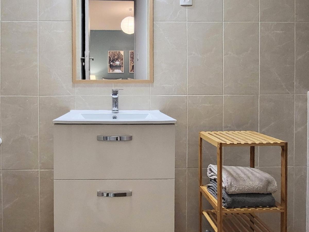 סן-קלוד Appartement 1 Chambre, Cuisine, Coin Salon, Salle De Bain מראה חיצוני תמונה